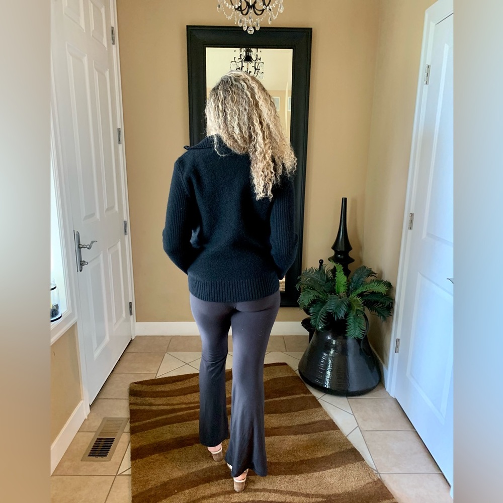 LN JENNIFER MOORE 100% WOOL SWEATER JACKET. RIBBED COLLAR & SLEEVES. ZIP FRONT - Picture 3 of 4